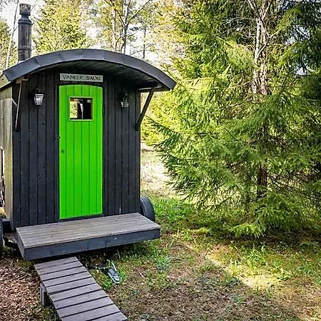 Treehouseestonia Деревянный коттедж Jogisoo