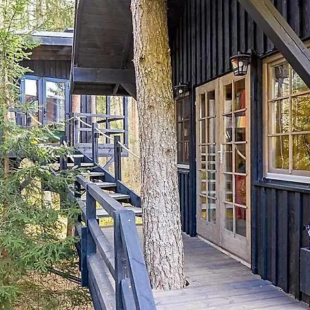 Treehouseestonia Деревянный коттедж Jogisoo