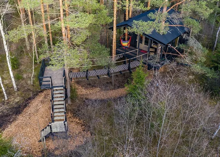 אכסניה Treehouseestonia Jogisoo
