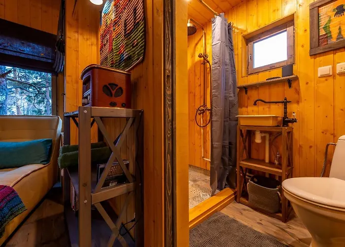 Treehouseestonia بيت خشبي *