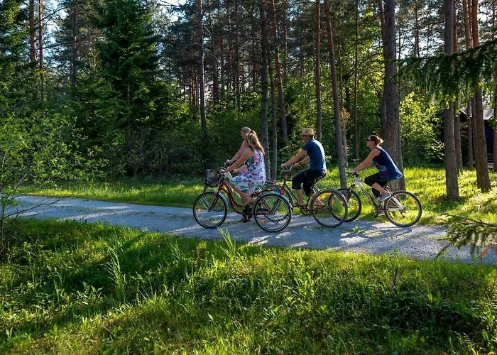 Treehouseestonia אכסניה *