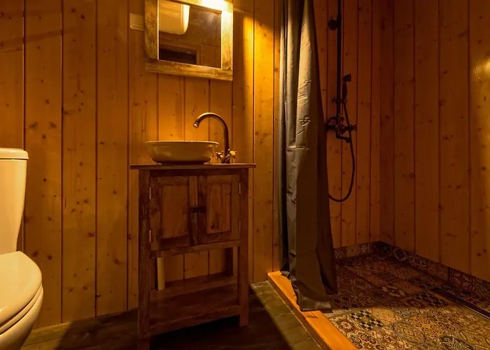 بيت خشبي Treehouseestonia *